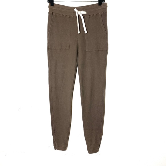 Monrow Waffle Cotton Drawstring Joggers - Picture 3 of 8